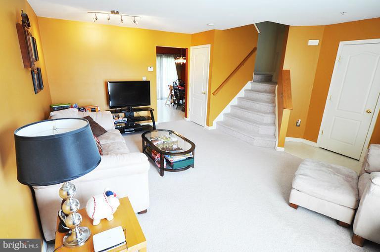 203 Pidco Road Reisterstown, MD 21136 - Photo 10 of 30 Living Room