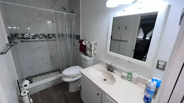 $1,400 | 2638 Gately Drive East, Unit 31, West Palm Beach, FL 33415
