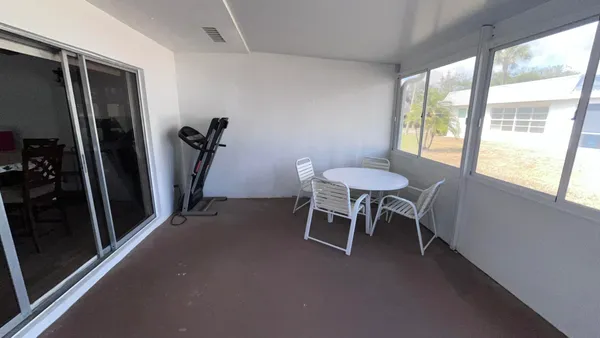 $1,400 | 2638 Gately Drive East, Unit 31, West Palm Beach, FL 33415