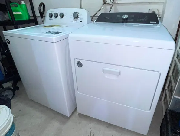 $1,400 | 2638 Gately Drive East, Unit 31, West Palm Beach, FL 33415
