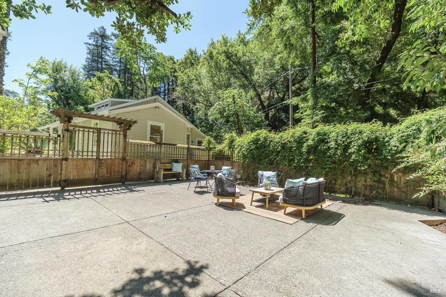 139 Scenic Road Fairfax, CA 94930 - Photo 32 of 47