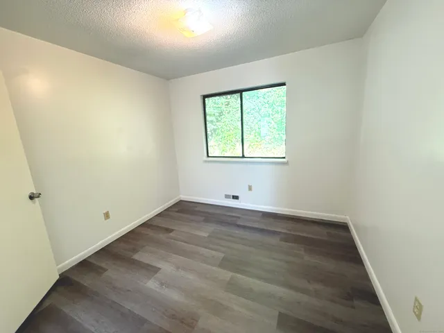 $2,000 | 9 Jewett Street, Unit 11, Ansonia, CT 06401