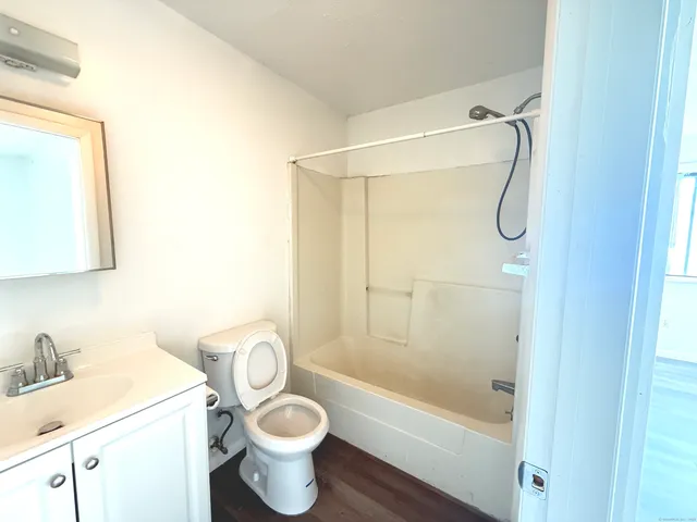 $2,000 | 9 Jewett Street, Unit 11, Ansonia, CT 06401