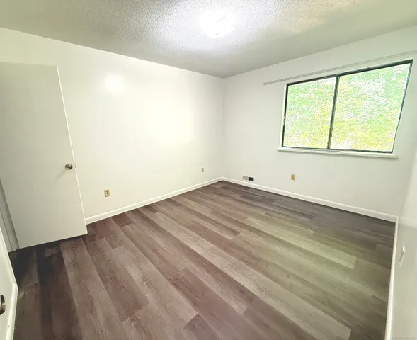 $2,000 | 9 Jewett Street, Unit 11, Ansonia, CT 06401