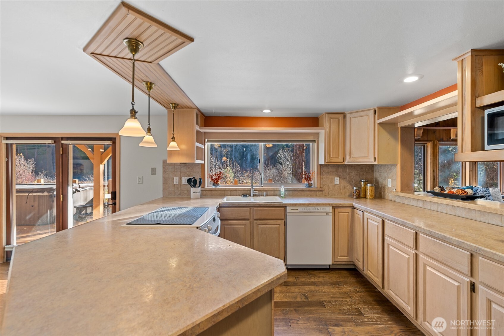 12290 Meacham Road Leavenworth, WA 98826 - Photo 14 of 39