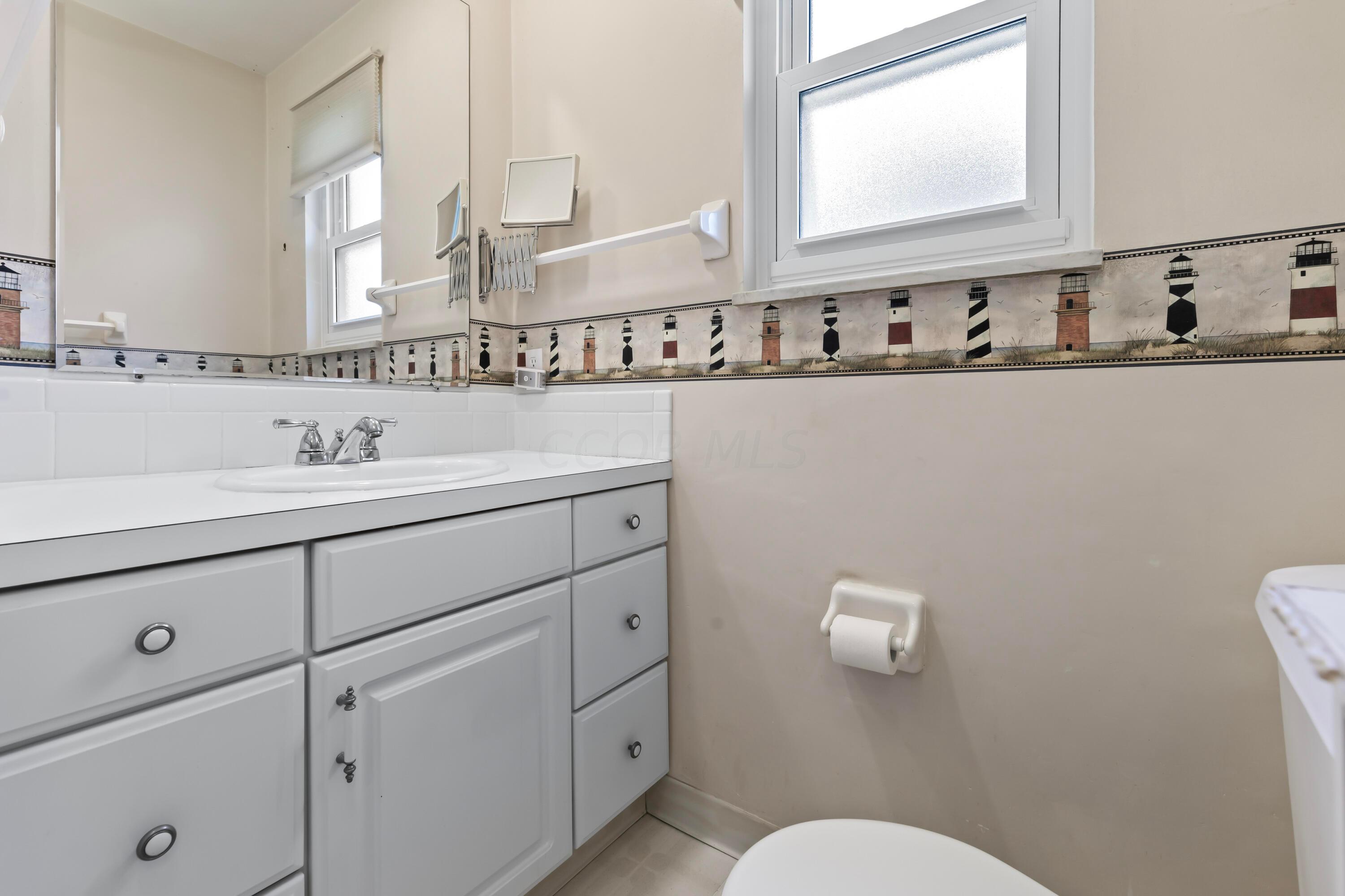1792 Ardleigh Road Columbus, OH 43221 - Photo 29 of 39 photos_high_resolution_1792ArdleighRoad_
