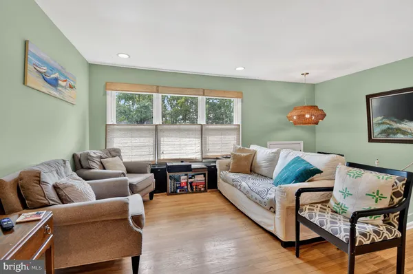 $3,150 | 1252 Creek Drive, Annapolis, MD 21403