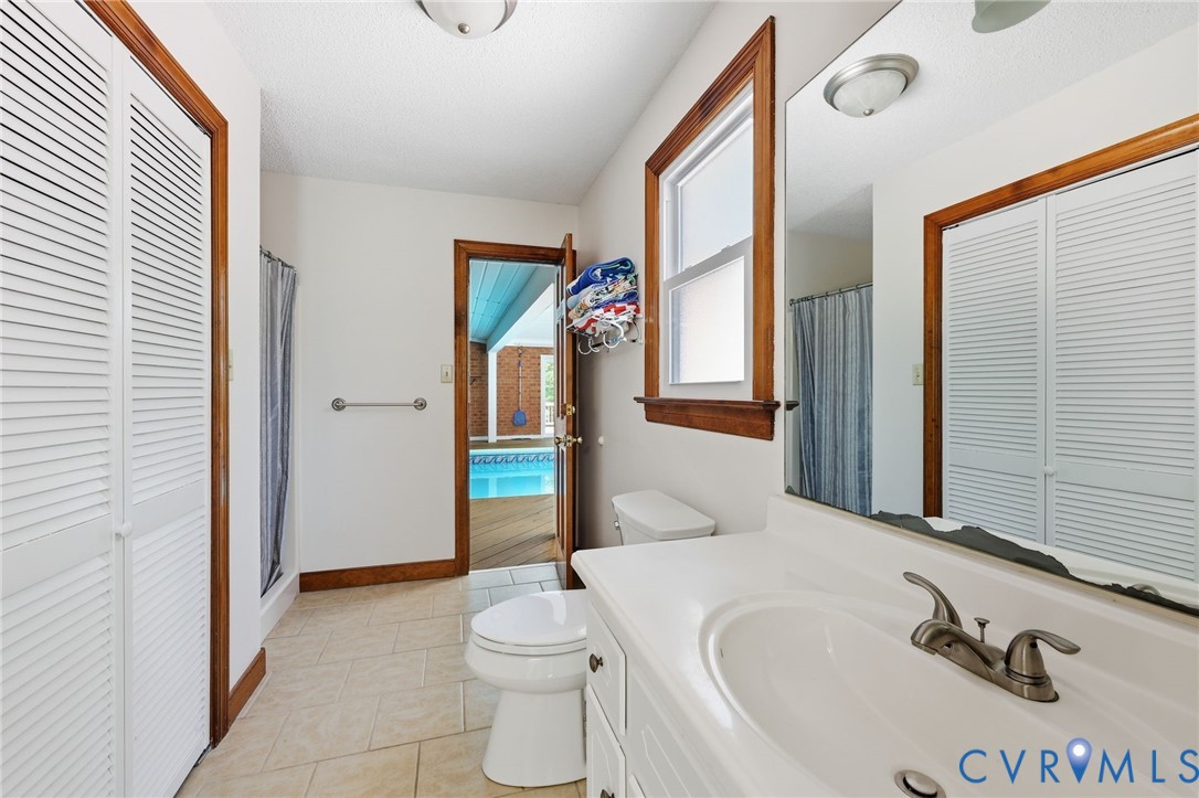 19001 Duval Road Moseley, VA 23120 - Photo 25 of 35 Full bath at Pool