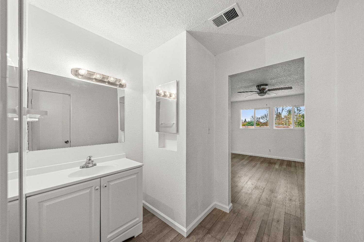 4201 Whitney Avenue Sacramento, CA 95821 - Photo 39 of 57