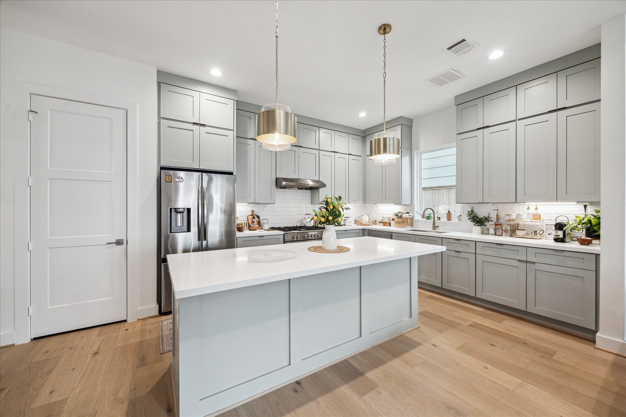 2012 Welch Street Houston, TX 77019 - Photo 10 of 29 Gallery Image 10