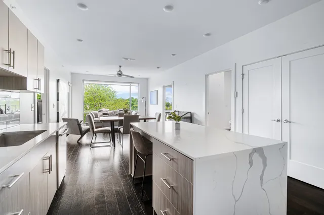 $525,000 | 3116 West End Circle, Unit 310, Nashville, TN 37203