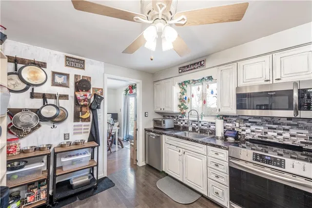 $299,900 | 1325 Pesavento Drive, Bridgeville, PA 15017