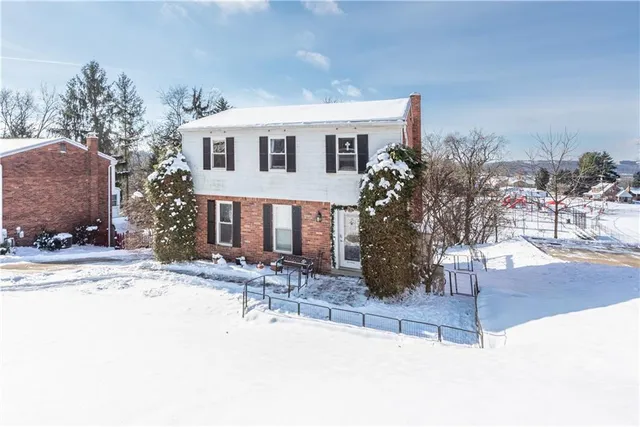 $299,900 | 1325 Pesavento Drive, Bridgeville, PA 15017
