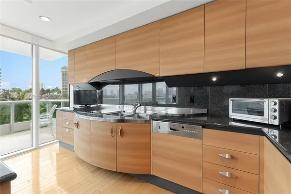 $15,000 | 19955 Northeast 38th Court, Unit 701, Aventura, FL 33180