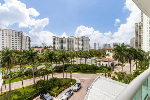 $15,000 | 19955 Northeast 38th Court, Unit 701, Aventura, FL 33180