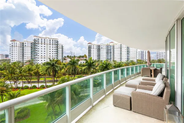 $15,000 | 19955 Northeast 38th Court, Unit 701, Aventura, FL 33180