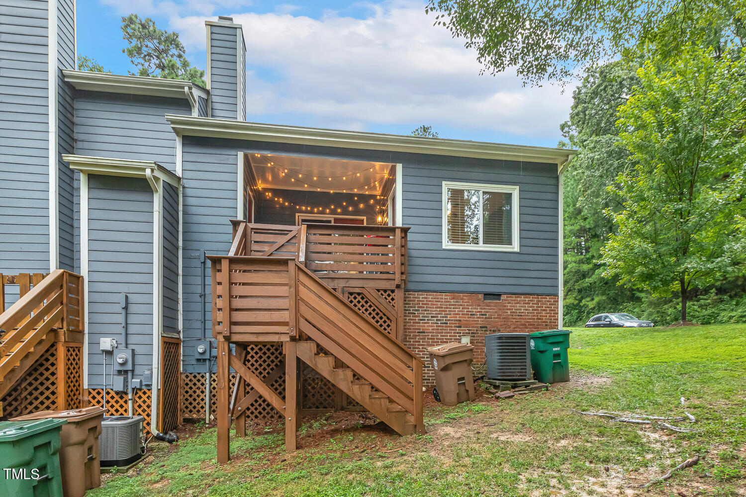 217 Danforth Drive Cary, NC 27511 - Photo 33 of 40 a front view of a house with garden