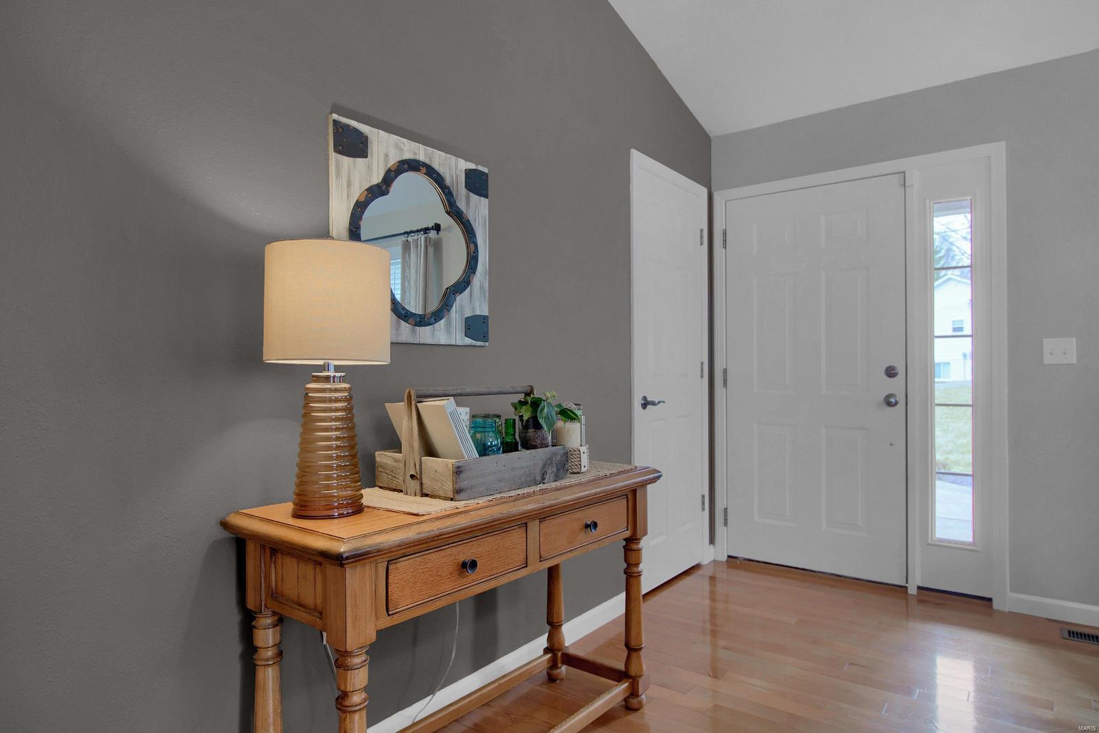 693 Schwarz Road Edwardsville, IL 62025 - Photo 2 of 33 Gallery Image 2