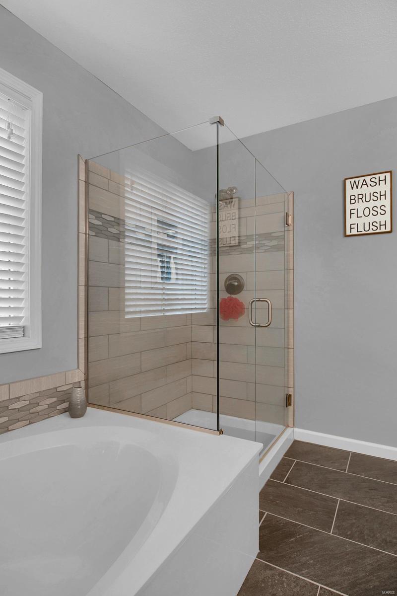 693 Schwarz Road Edwardsville, IL 62025 - Photo 18 of 33 Gallery Image 18