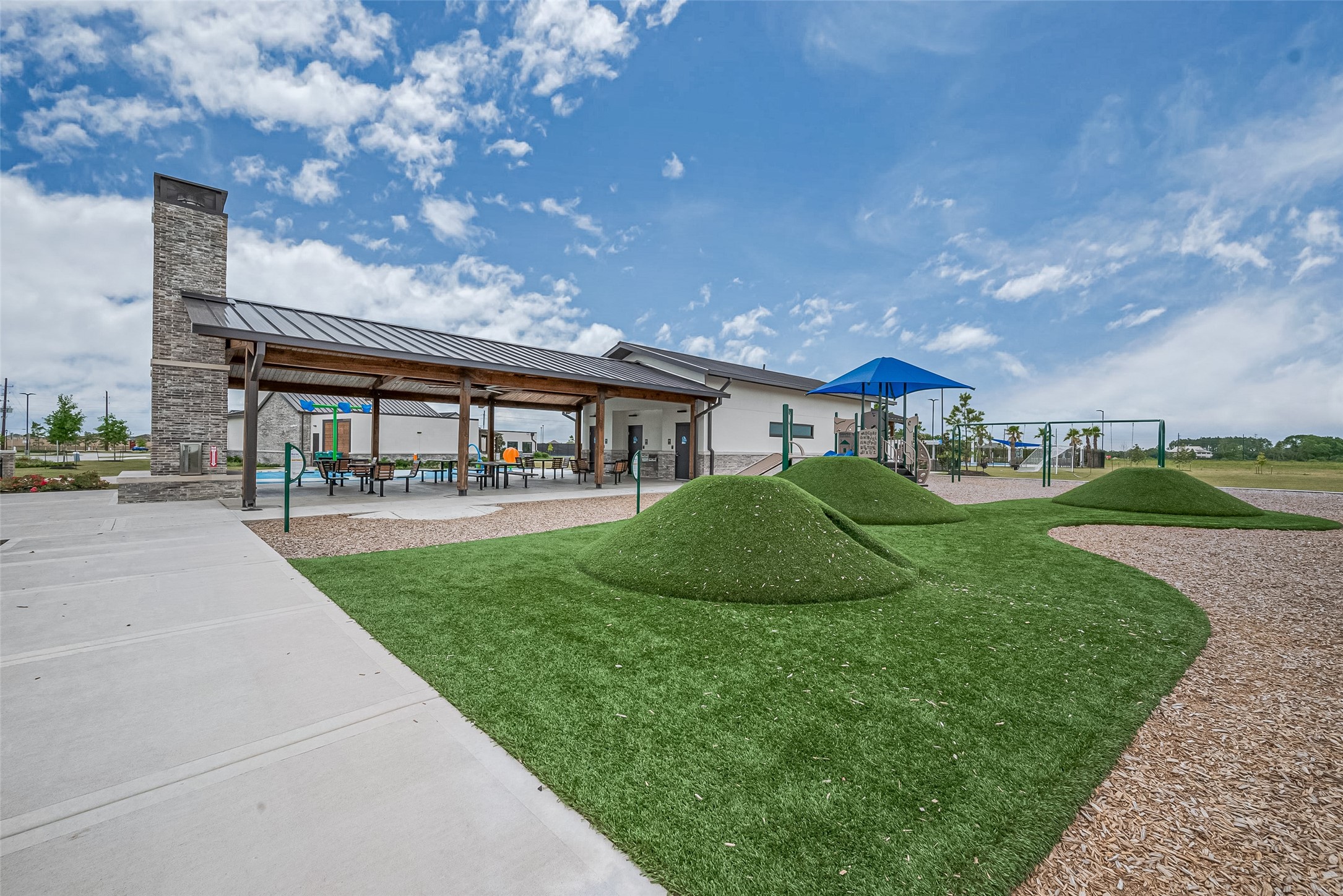 1214 Red Hills Drive Rosharon, TX 77583 - Photo 35 of 46 a view of house with yard and entertaining space