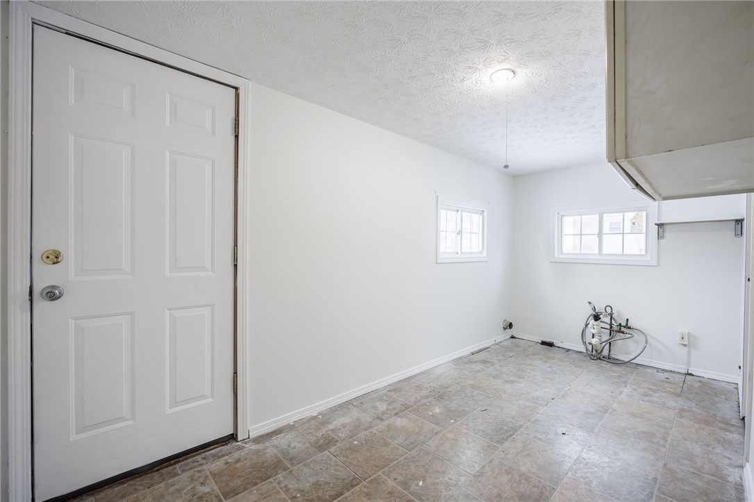 171 Island Cottage Road Greece, NY 14612 - Photo 12 of 34