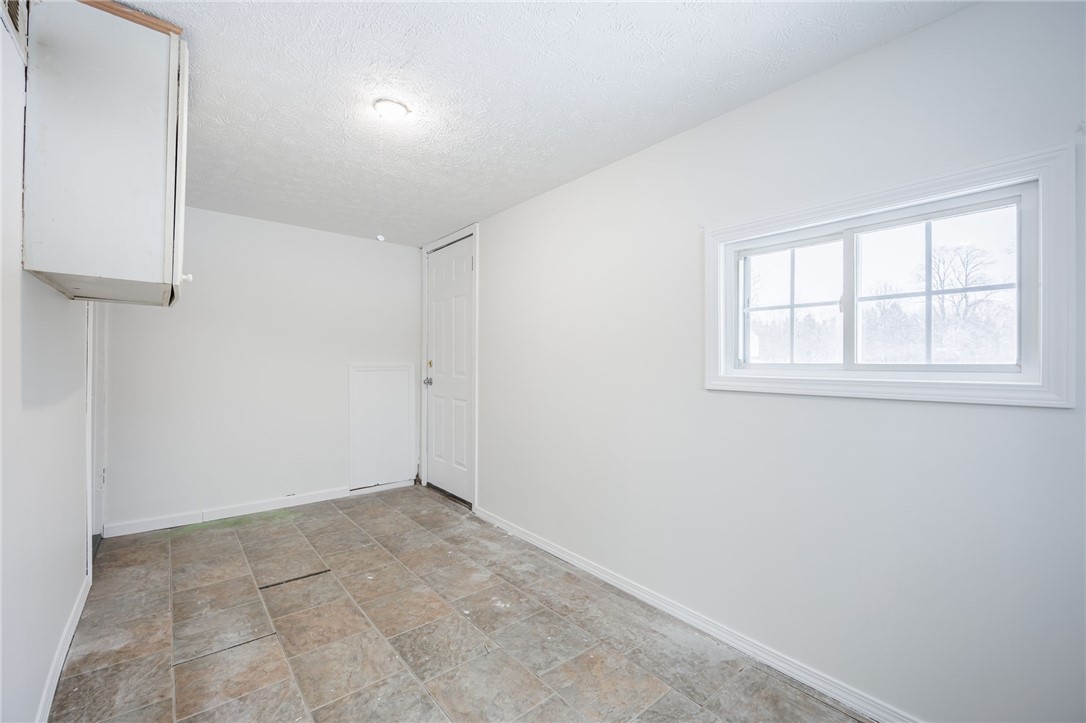 171 Island Cottage Road Greece, NY 14612 - Photo 13 of 34