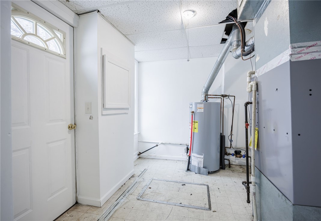 171 Island Cottage Road Greece, NY 14612 - Photo 14 of 34