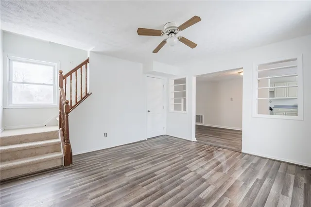 $169,900 | 171 Island Cottage Road, Greece, NY 14612