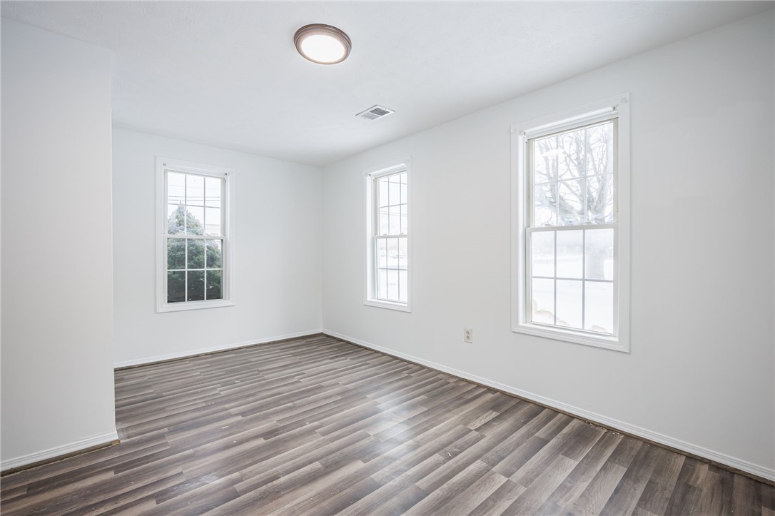 171 Island Cottage Road Greece, NY 14612 - Photo 20 of 34