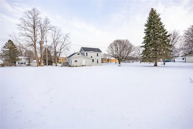 $169,900 | 171 Island Cottage Road, Greece, NY 14612