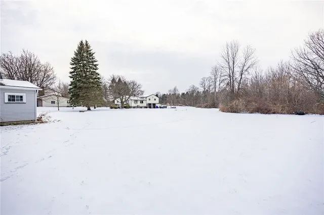 $169,900 | 171 Island Cottage Road, Greece, NY 14612