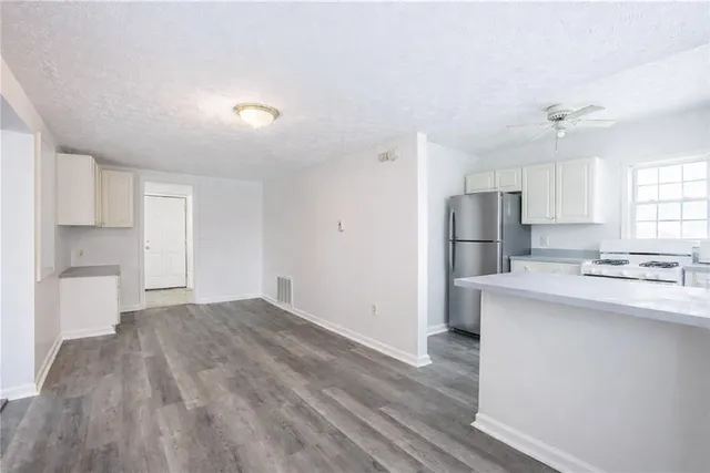 $169,900 | 171 Island Cottage Road, Greece, NY 14612