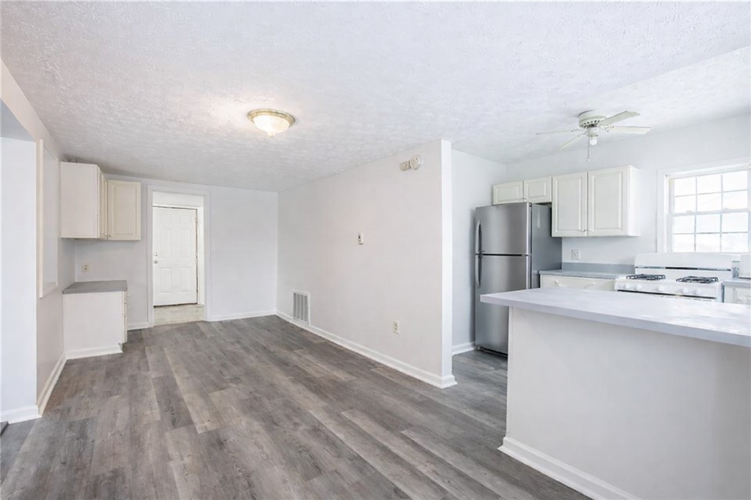 171 Island Cottage Road Greece, NY 14612 - Photo 4 of 34