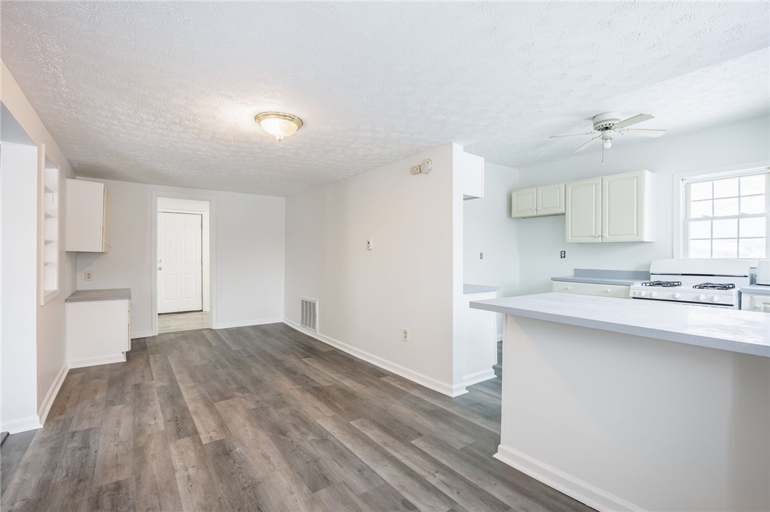 171 Island Cottage Road Greece, NY 14612 - Photo 5 of 34