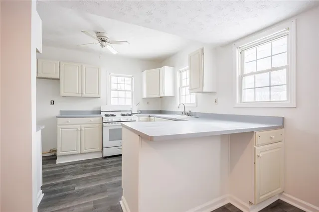 $169,900 | 171 Island Cottage Road, Greece, NY 14612