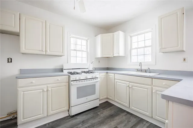 $169,900 | 171 Island Cottage Road, Greece, NY 14612