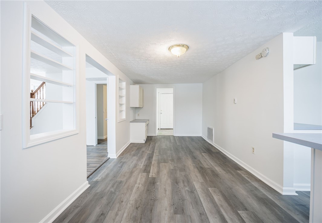 171 Island Cottage Road Greece, NY 14612 - Photo 10 of 34