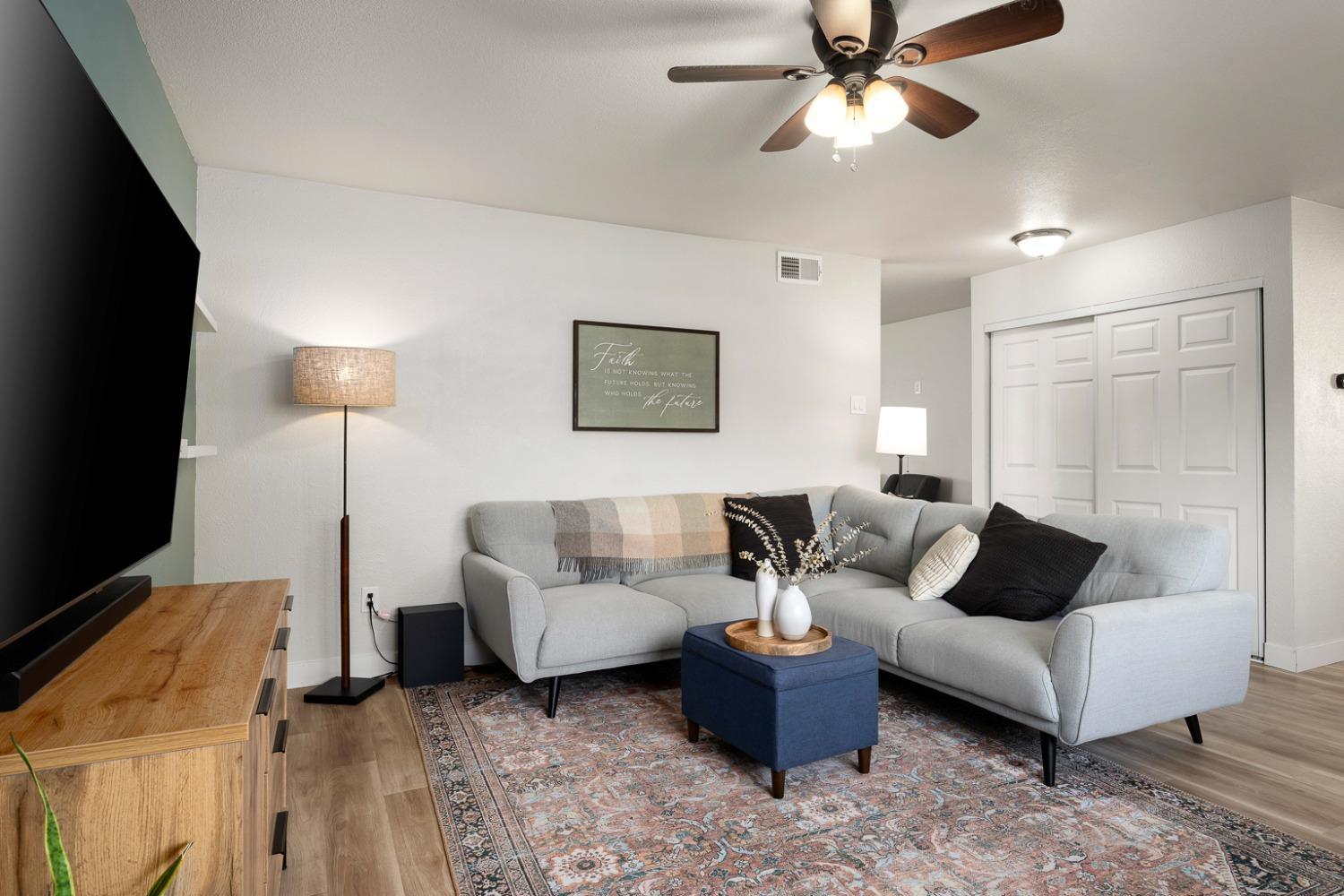 5417 Edgerly Way Carmichael, CA 95608 - Photo 11 of 46