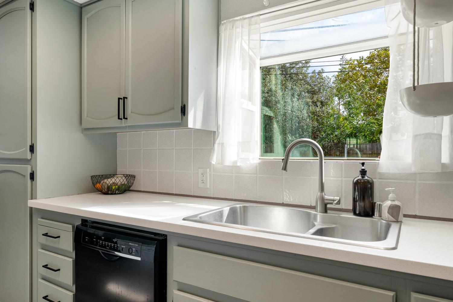 5417 Edgerly Way Carmichael, CA 95608 - Photo 25 of 46