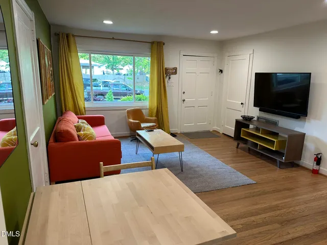 $1,650 | 1516 London Circle, Durham, NC 27701