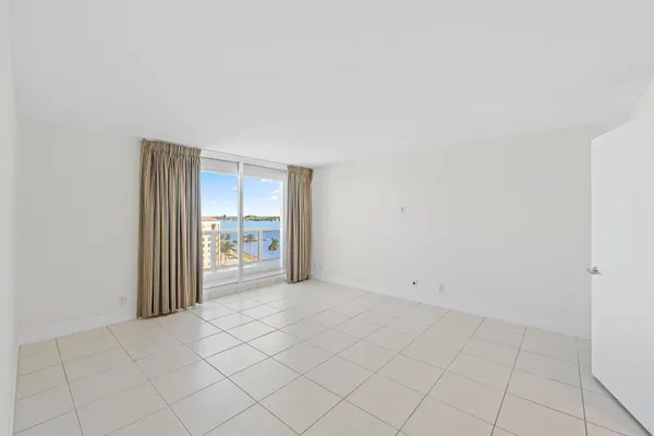 $8,000 | 1617 North Flagler Drive, Unit 11B, West Palm Beach, FL 33407