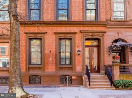 $849,000 | 1716 Spruce Street, Unit 3, Philadelphia, PA 19103