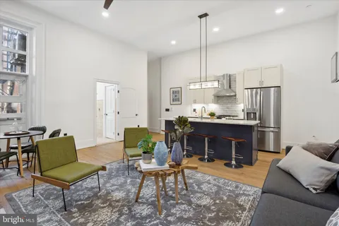 $849,000 | 1716 Spruce Street, Unit 3, Philadelphia, PA 19103