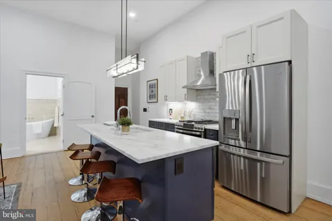 $849,000 | 1716 Spruce Street, Unit 3, Philadelphia, PA 19103
