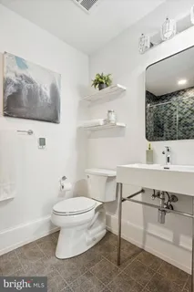 $849,000 | 1716 Spruce Street, Unit 3, Philadelphia, PA 19103