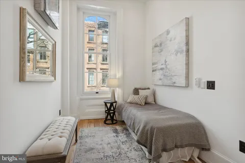 $849,000 | 1716 Spruce Street, Unit 3, Philadelphia, PA 19103