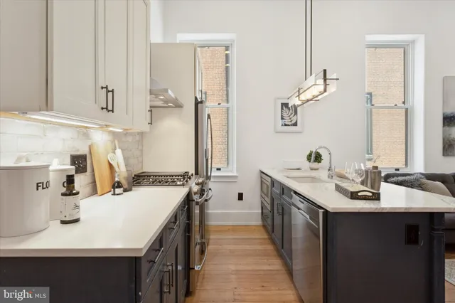 $849,000 | 1716 Spruce Street, Unit 3, Philadelphia, PA 19103