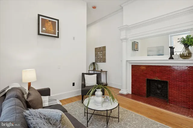 $849,000 | 1716 Spruce Street, Unit 3, Philadelphia, PA 19103