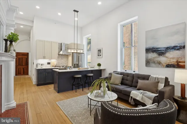 $849,000 | 1716 Spruce Street, Unit 3, Philadelphia, PA 19103