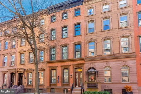 $849,000 | 1716 Spruce Street, Unit 3, Philadelphia, PA 19103